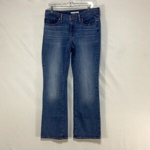 Levi's Women's size 12 classic bootcut blue Jeans